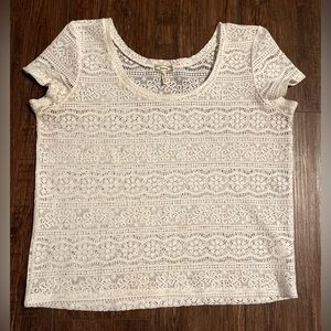 EUC kirra lace short sleeve ivory top. Size Large.